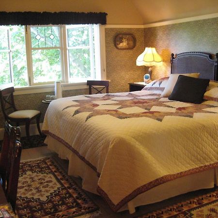Point Grey Guest House แวนคูเวอร์ ภายนอก รูปภาพ