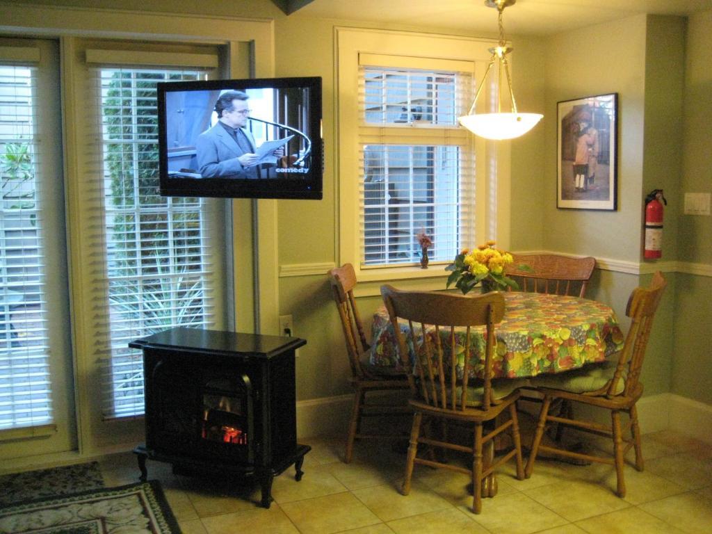 Point Grey Guest House แวนคูเวอร์ ห้อง รูปภาพ